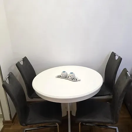 Atrium Apartment